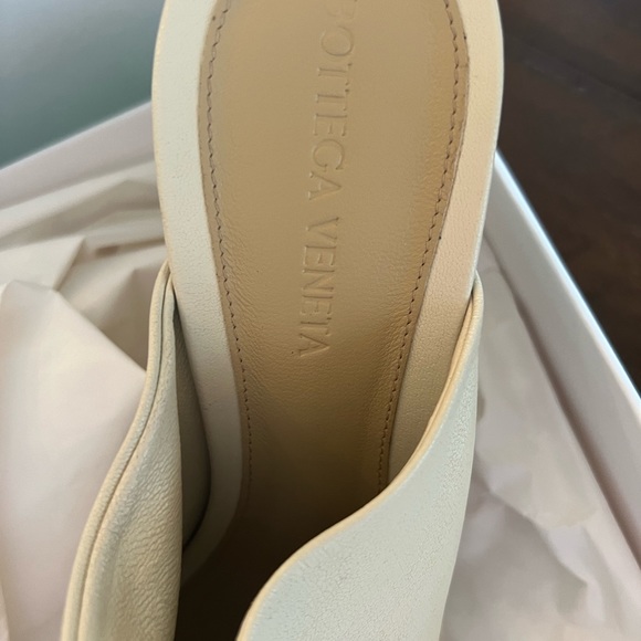 Bottega Veneta wedge heels brand new never worn in box with dust bag and all - Picture 5 of 7